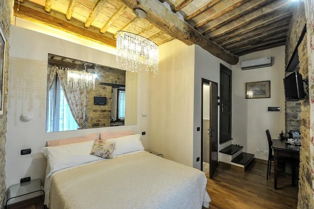Case Brizi Assisi 2*,