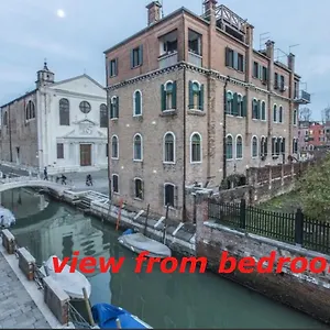 Susy Biennale - Canal View And Garden Appartamento Venezia